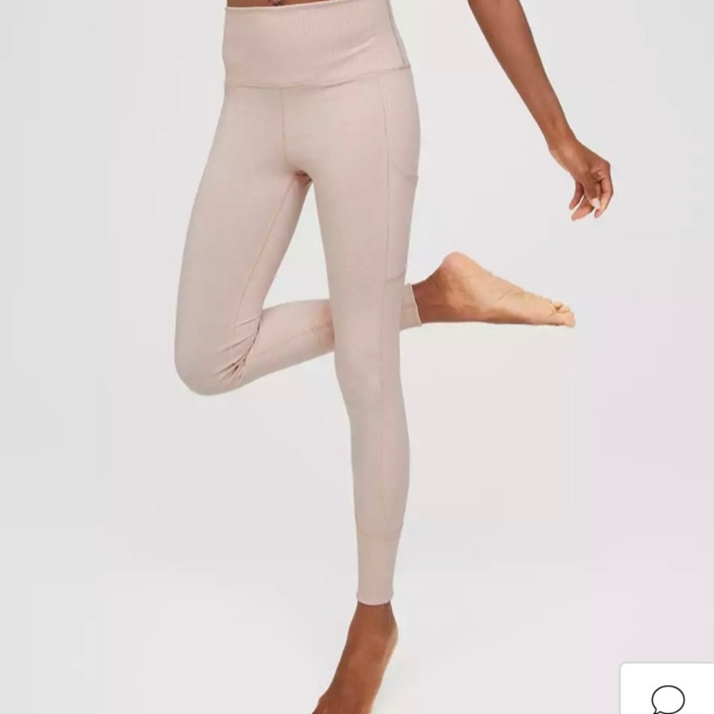 Aerie NWT Offline The hugger legging pockets liquid crystal pink size Small